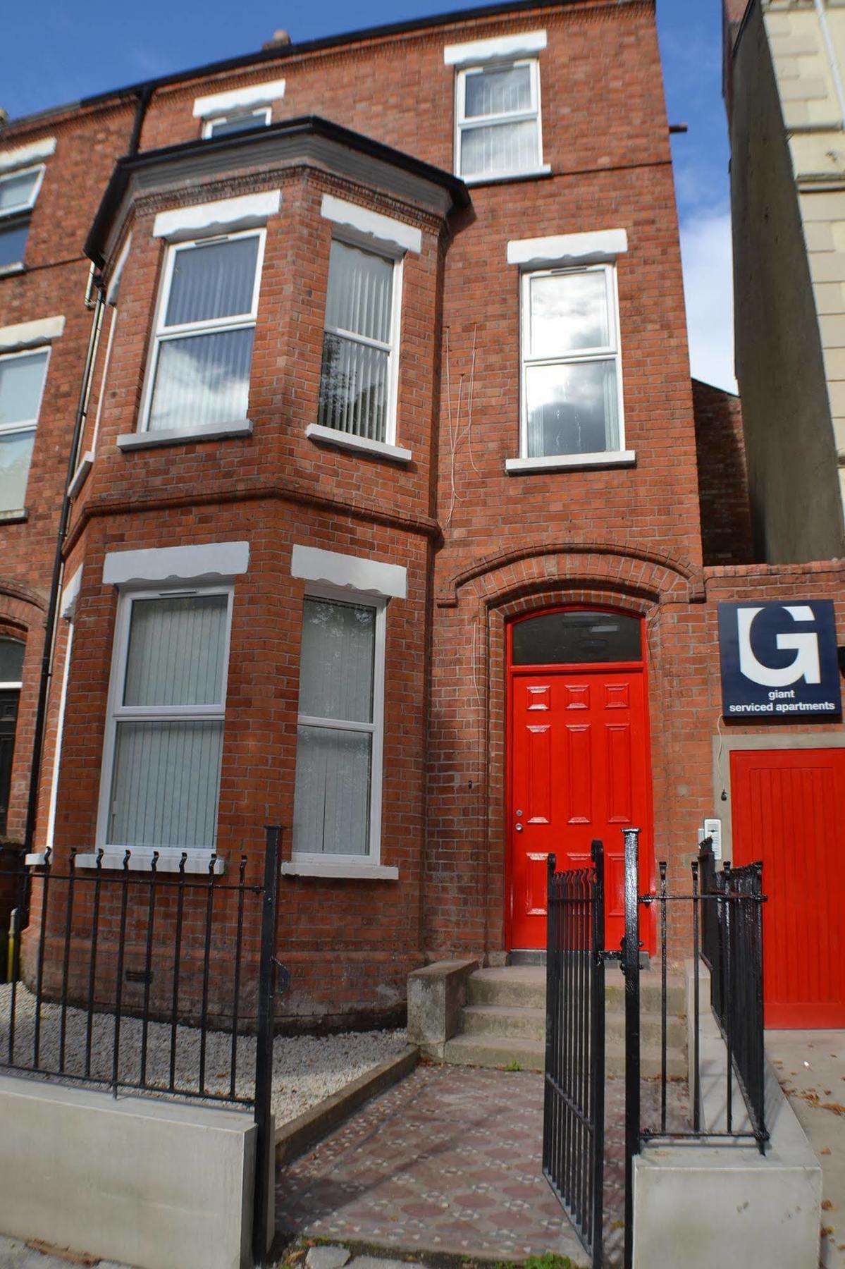 Giant Serviced Apartment