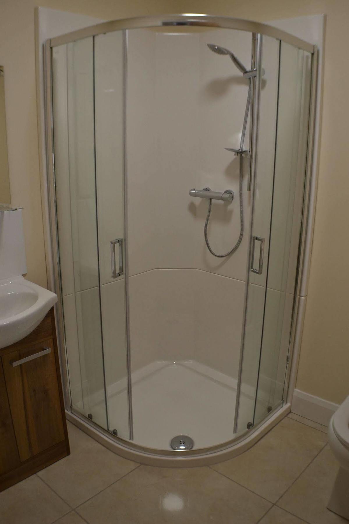 Giant Serviced Apartment *